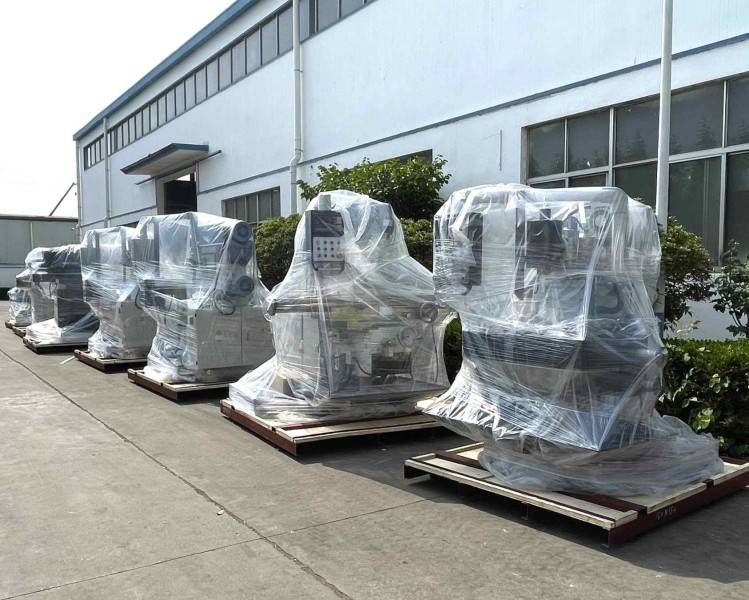 Vertical and Horizontal Milling Machine Vertical and Horizontal Milling Machine