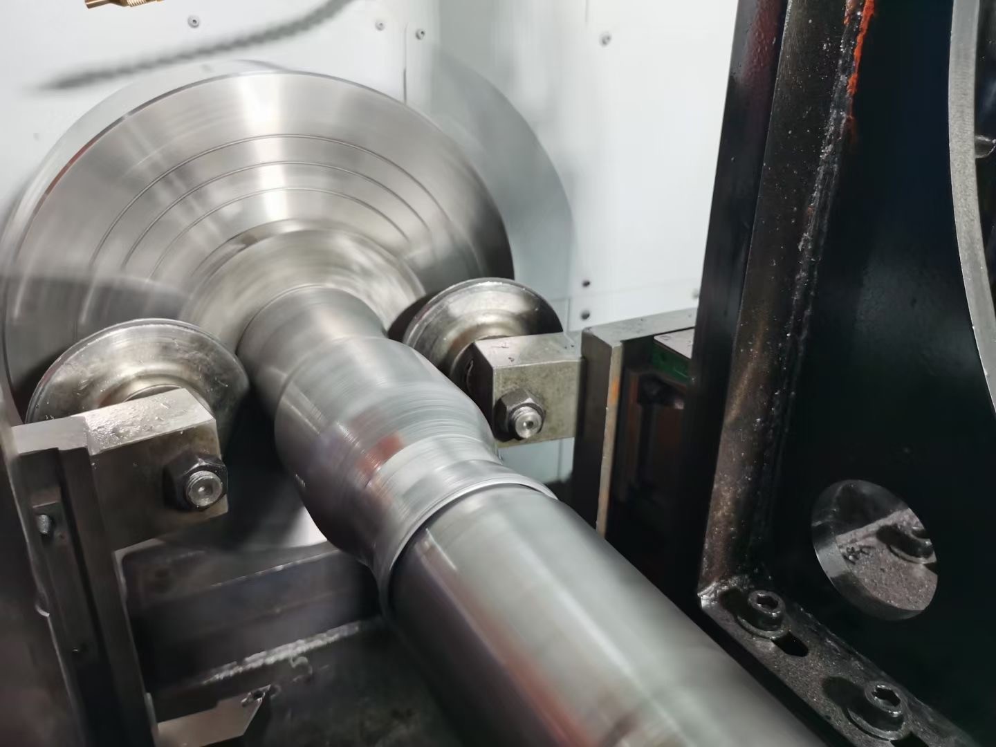 Automatic CNC Metal Spinning Lathe Automatic CNC Metal Spinning Lathe